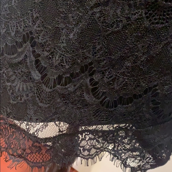 Beautiful black classy dress with open back - Picture 7 of 9